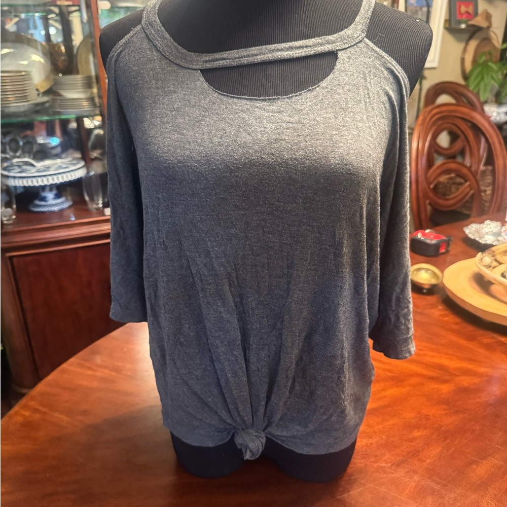 Chic Gray Knot Detail Blouse